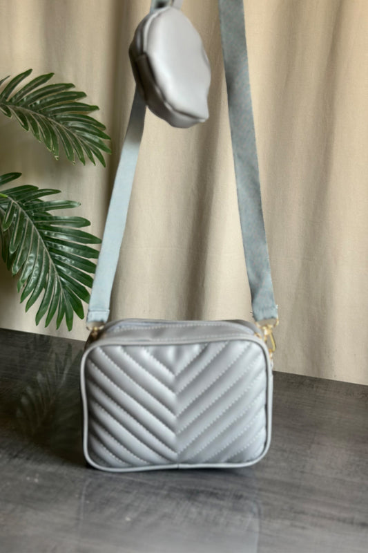 Crossbody 04 - Gray