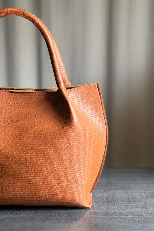 The Veloura Tote - Mustard