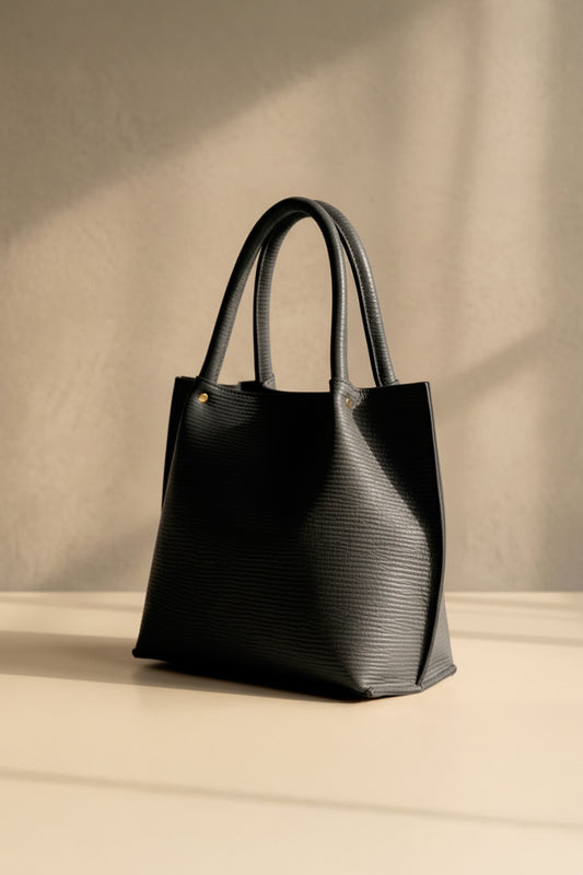 The Veloura Tote - Black