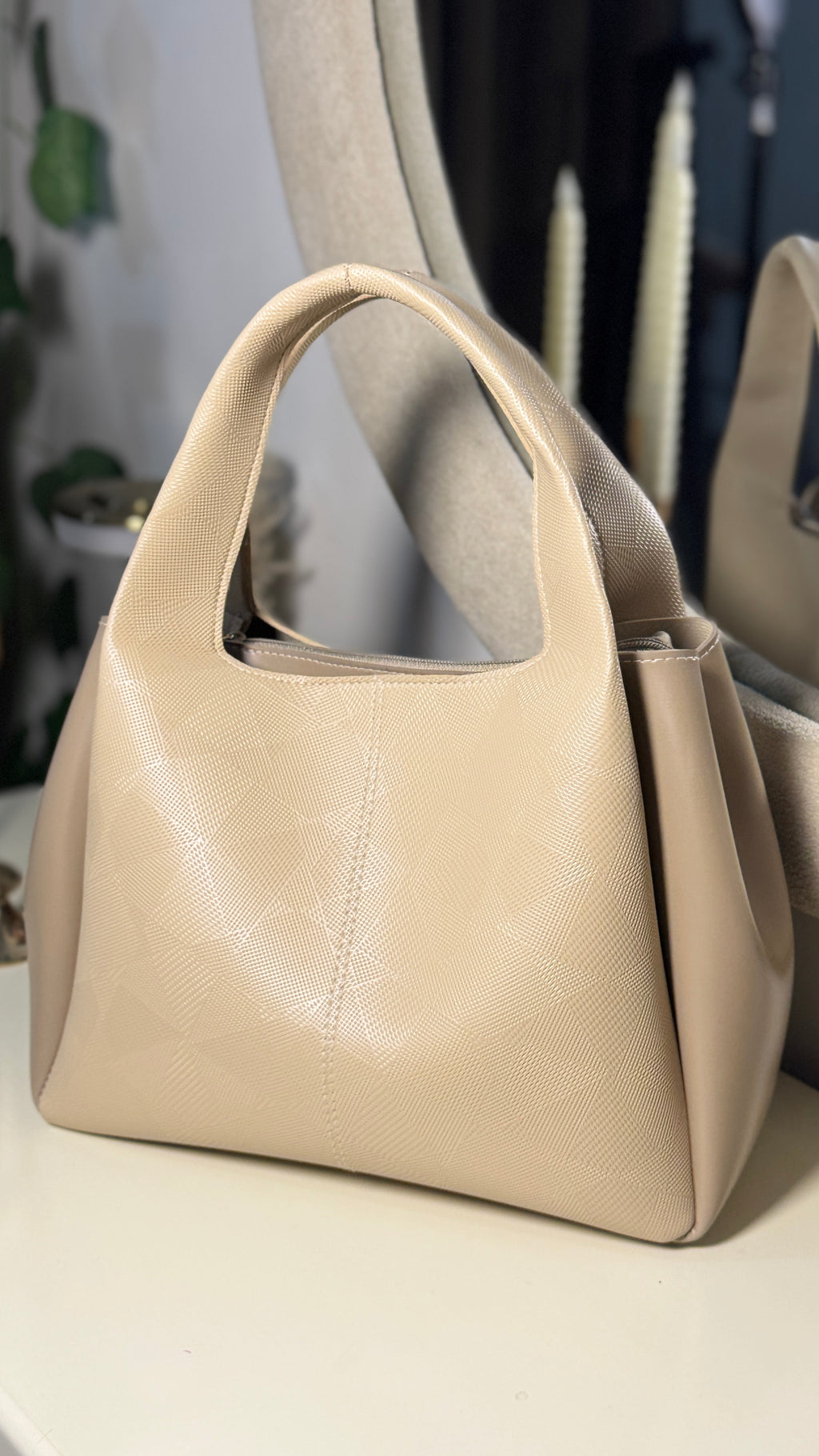 The Veloura Tote - Beige