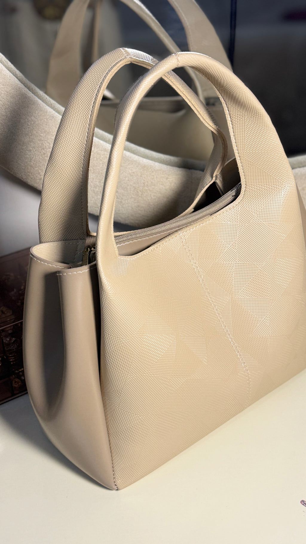 The Veloura Tote - Beige
