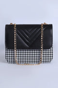 The V-Quilt Shoulder bag - Black
