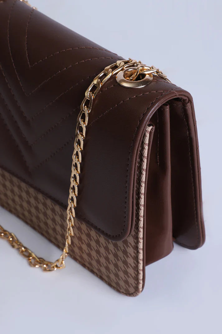 The V-Quilt Shoulder bag - Brown